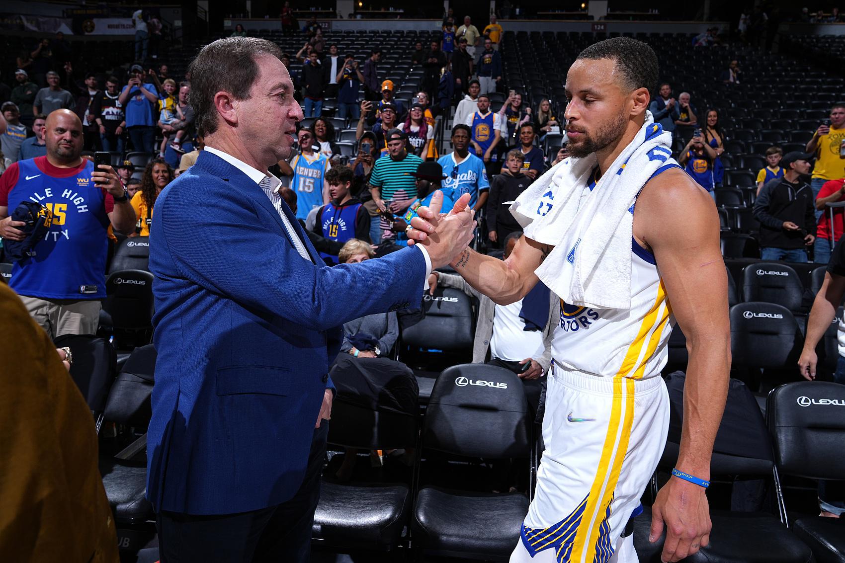 名记：湖人值100亿 那自带地皮和球馆的勇士值多少？