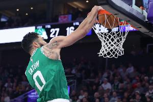 kaiyun-绝对大核！塔图姆复出22中12砍29+10+8 正负值+9