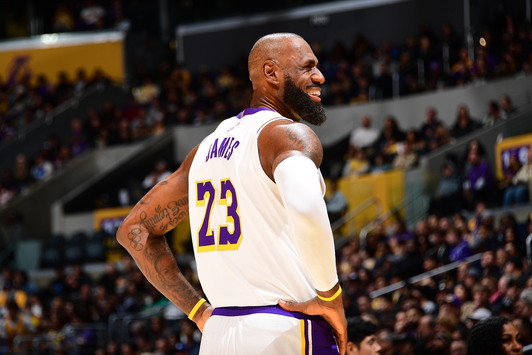 kaiyun-现役37岁后30+次数榜：詹姆斯91次断层领跑 库里第2 杜兰特第3