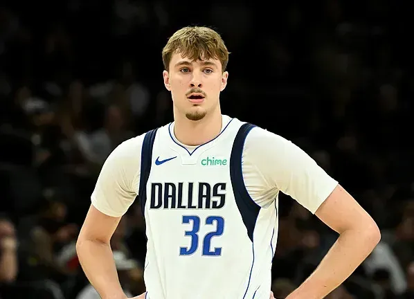 ESPN预测明日比赛：独行侠胜率27.3%，黄蜂胜率72.7%