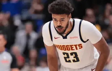 kaiyun-约翰逊季后赛近四战：场均得到10分1.5助，三分命中率22.2%